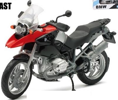 Available To Order – BMW R 1200 RT Red/Black 1:12 (NEW 42763)