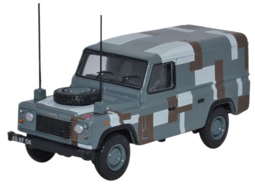 Land Rover Defender Berlin Scheme 1:76 Oxford Diecast Model