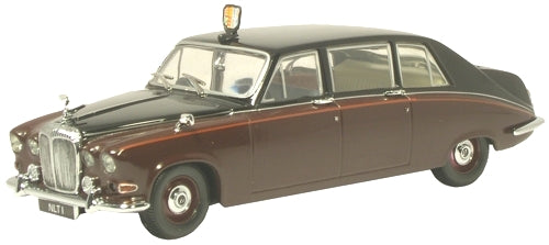 Available To Order – Daimler DS420 Limo Claret/Black (Queen Mot 1:43 Oxford Diecast Model (OXF DS004)
