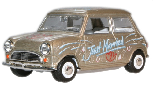 Available To Order – Mini Car - Just Married 1:43 Oxford Diecast Model (OXF MIN016)