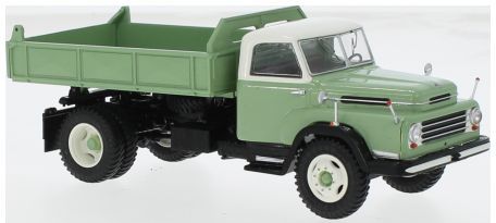 Available To Order – Csepel D-450 Green 1:43 Premium Classixxs Model (PRE 47173)