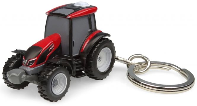 Available To Order – (Keyring) Valtra G135 Red (UNI 5871)