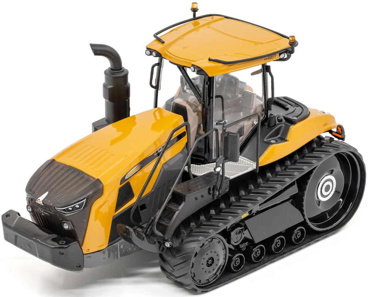 Available To Order – Challenger MT867 Tractor 1:32 (USK 10654)