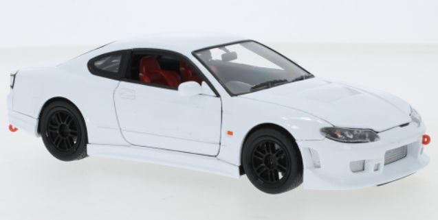 Available to Order – Nissan Silvia S15 RS-R White 1:24 (WEL 22485W)