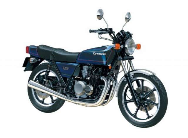 1979 Kawasaki KZ400E Z400FX, plastic modelkit 1:12 Aoshima Model