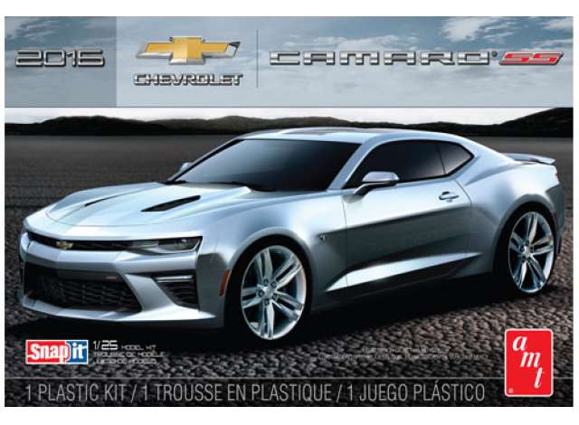 2016 Chevrolet Camaro SS, Modelkit Plastic. 1:25 AMT Model