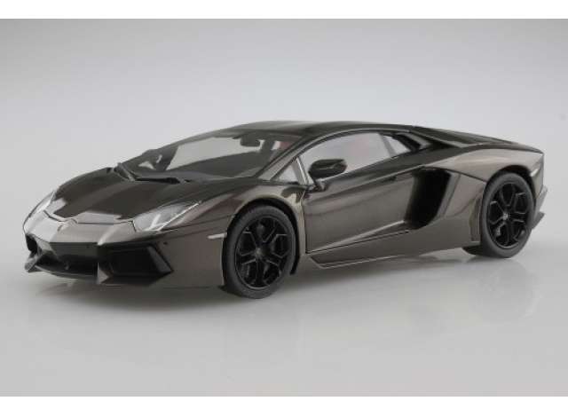 Lamborghini Aventador Pre-Painted in gun metal plastic modelkit 1:24 Aoshima Model