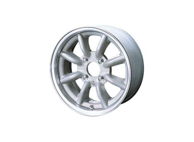 #04 RS Watanabe 8 Spoke 17inch wheel and tire set, plastic modelkit 1:24 Aoshima Model