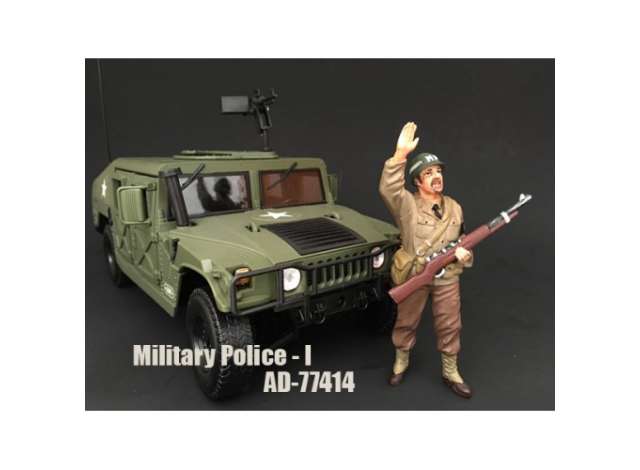 WWII US Military Police Figure #1 with riffle 1:18 American Diorama Model