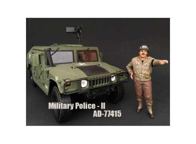 WWII US Military Police Figure #2 with riffle 1:18 American Diorama Model