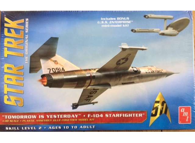 Star Trek F-104 Starfighter, plastic modelkit. 1:48 AMT Model