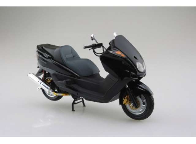 SG03J Yamaha Majesty C with Custom Parts, plastic modelkit 1:12 Aoshima Model