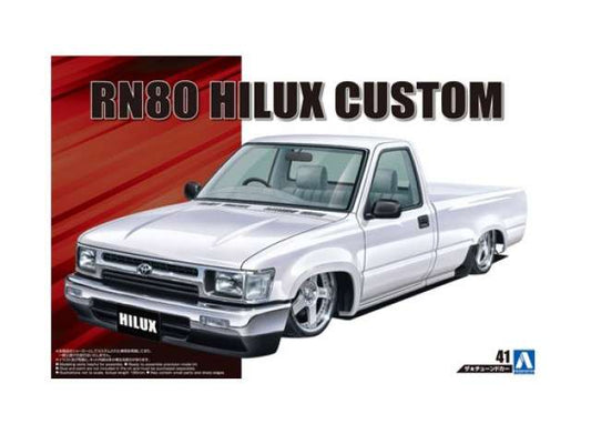 1995 Toyota RN80 Hilux Custom, plastic modelkit 1:24 Aoshima Model