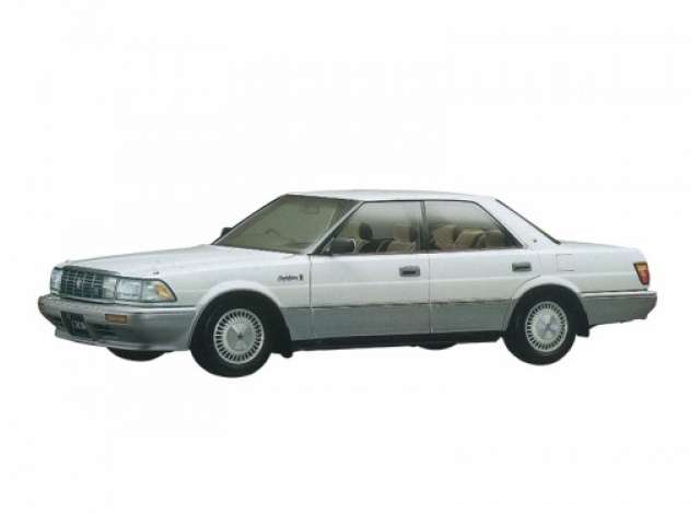1989 Toyota UZS131 Crown Royal Saloon G, plastic modelkit 1:24 Aoshima Model