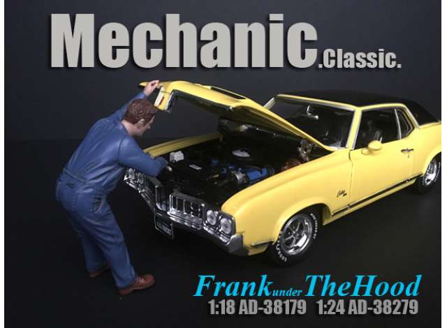 Mechanic Frank Under the Hood 1:24 American Diorama Model