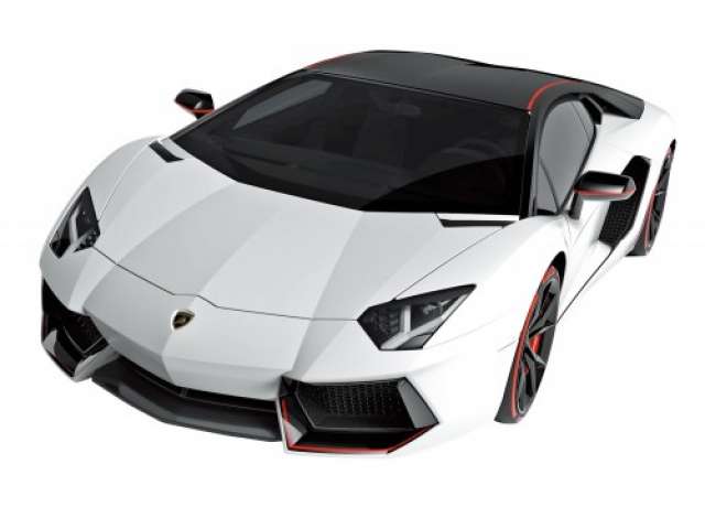 Lamborghini Aventador Pirelli Edition, plastic modelkit 1:24 Aoshima Model