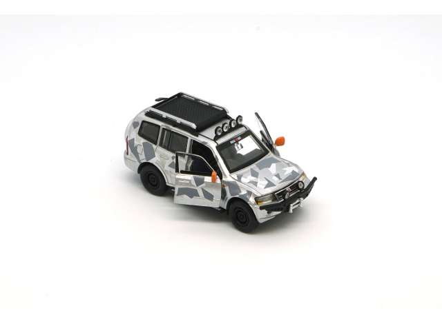 2001 Mitsubishi Pajero 3rd gen. RHD *Ice Pack*, 1:64 BM Creations Model