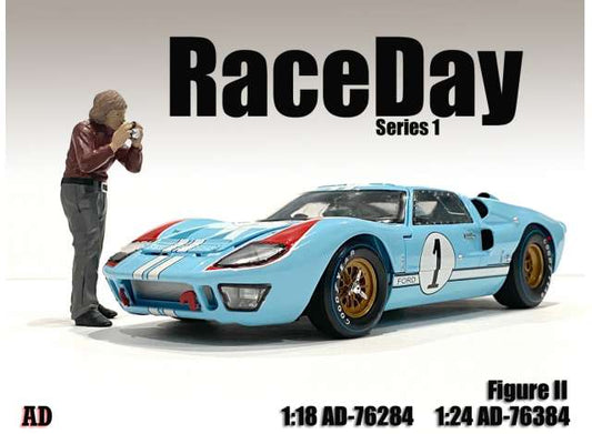 Race Day I Figure II 1:18 American Diorama Model