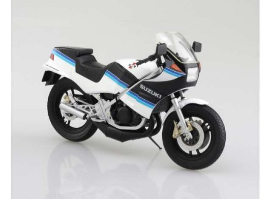 Suzuki RG250 Gamma, blue/white 1:12 Aoshima Model