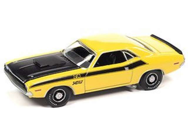 1970 Dodge Challenger T/A, Fy1 Banana with flat black hood & black T/A Side Stripes 1:64 Auto World Model