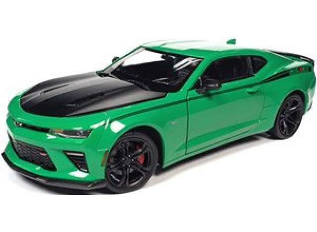 2017 Chevrolet Camaro SS 1LE (NICKEY), krypton green 1:18 Auto World Model