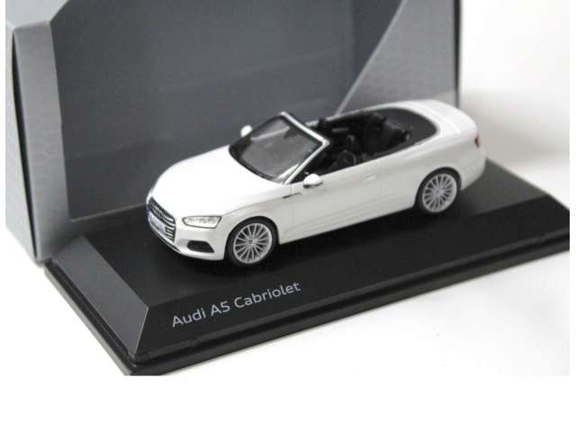 2017 Audi A5 Cabriolet, tofana white 1:43 Spark Model