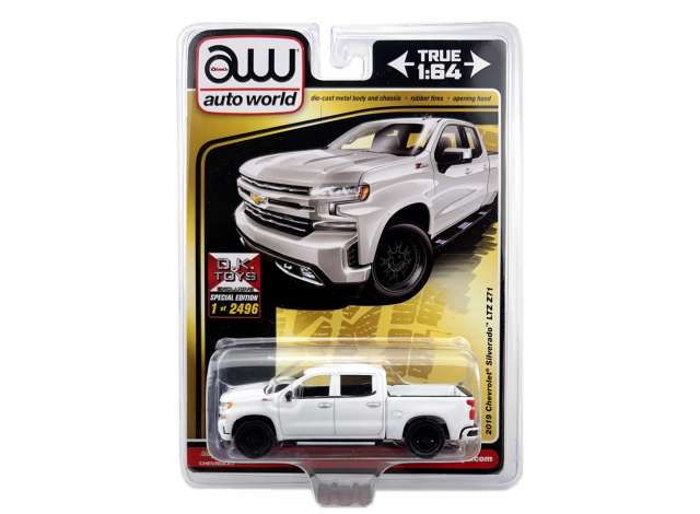 2019 Chevrolet Silverado LTZ Z71, white 1:64 Auto World Model