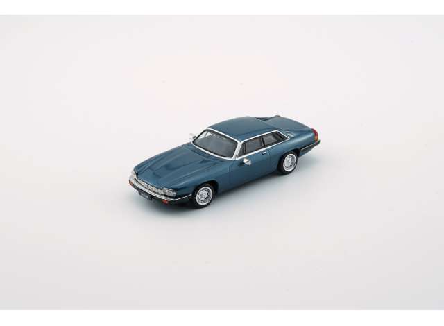 1984 Jaguar XJS, cobalt blue 1:64 BM Creations Model