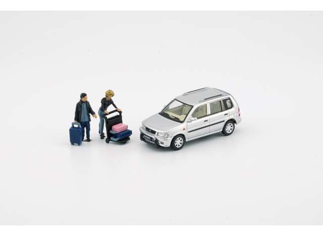Mazda 1994 Demio, silver with some figures 1:64 BM Creations Model