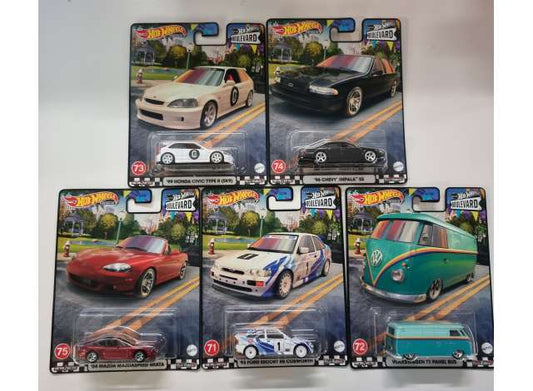 1/64 HOTWHEELS GJT68 979Q BOULEVARD 5 CAR SET REAL RIDERS