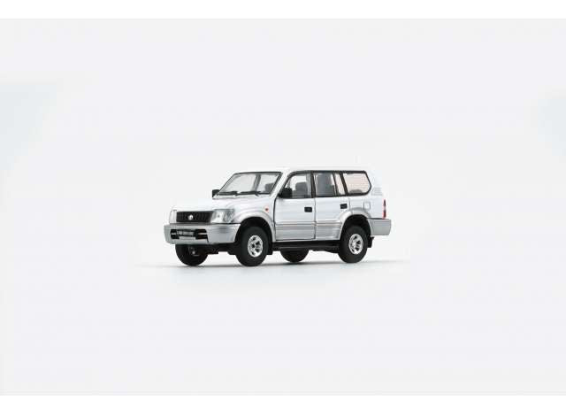 Toyota Land Cruiser Prado LC95, white 1:64 BM Creations Model