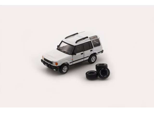 1998 Land Rover Discovery 1 left hand drive, white 1:64 BM Creations Model