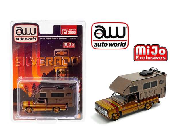 1983 Chevrolet Silverado pick-up with Camper 1:64 Auto World Model
