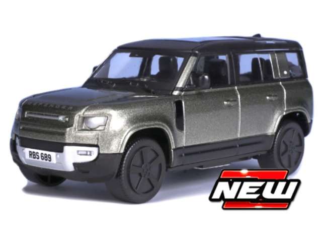 Land Rover Defender 110, silver/black 1:43 Bburago Model