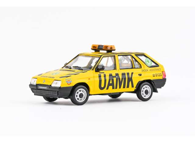 1993 Skoda Forman *UAMK*, yellow/black 1:43 Abrex Model