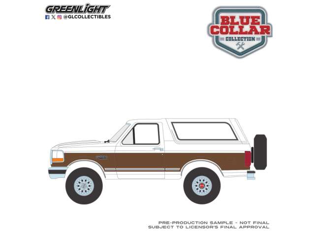 Pre-Order – 1993 Ford Bronco XLT, Oxford *Blue Collar Collection Series 15*, white/medium mocha metallic 1:64 GreenLight Model (gl35320F) – ETA. September 2026