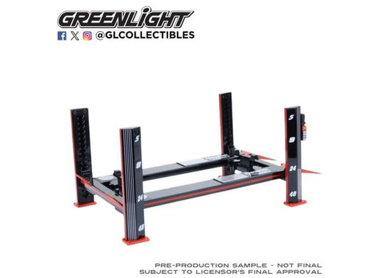 Pre-Order – Four-Post Lift *Hendrick Motorsports*, black/red 1:18 GreenLight Model (gl13713) – ETA. September 2026
