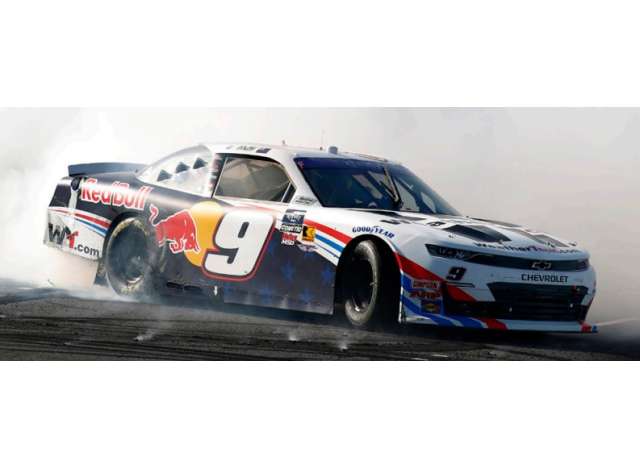 2025 Chevrolet #9 Shane van Gisbergen *Weathertech/Red Bull*, white/blue/red 1:64 Action Racing Collectibles Model
