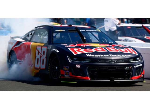 2025 Chevrolet #88 Shane van Gisbergen *Red Bull*, blue/red/yellow 1:64 Action Racing Collectibles Model