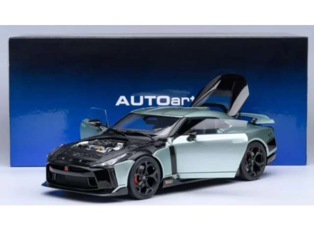 Nissan GT-R50 by Italdesign, metallic green/black 1:18 AutoArt Model