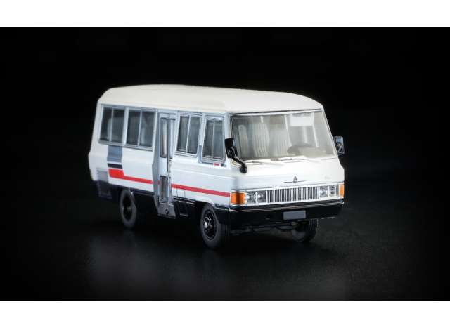 Pre-Order – XCARTOYS Hongqi CA630 Luxury Tourist Coach, white/red 1:64 XCartoys Model (XcarY45-01) – ETA. July/August 2026