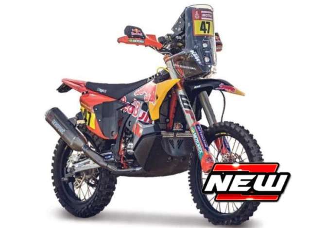 Pre-Order – 2024 KTM 450 Rally Dakar #2 Toby Price, blue/orange/yellow 1:18 Bburago Model (bura51093P) – ETA. October/November 2026