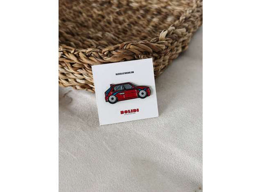 Pre-Order – Pin Lancia Delta *Tribute to Martini Livery*, red 1:0 Bolidi Model (BolidiENPN024) – ETA. September 2026