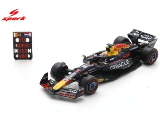 Pre-Order – 2025 Oracle Red Bull Racing RB21 #1 Max Verstappen Winner Abu Dhabi GP with pit board, blue/yellow/red 1:64 Spark Model (spa64S099) – ETA. September 2026