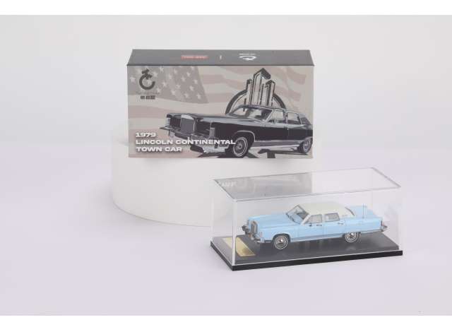 Pre-Order – 1979 Lincoln Continental Town Car, wedgewood blue 1:64 SunStar Model (sun60004) – ETA. September 2026