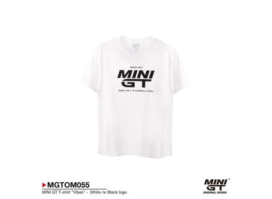Pre-Order – MINI GT T-shirt *Vibes*, white with black logo 1:0 Mini GT Model (MGTOM055-M) – ETA. October/November 2026