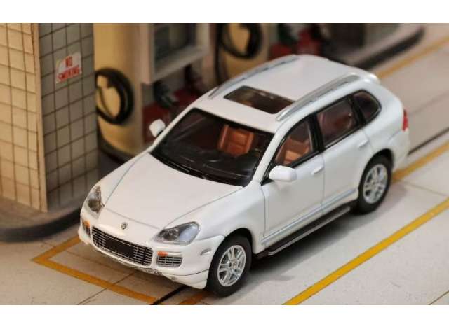 Pre-Order – Cayenee, white 1:64 Street Weapon Model (STW246) – ETA. October/November 2026