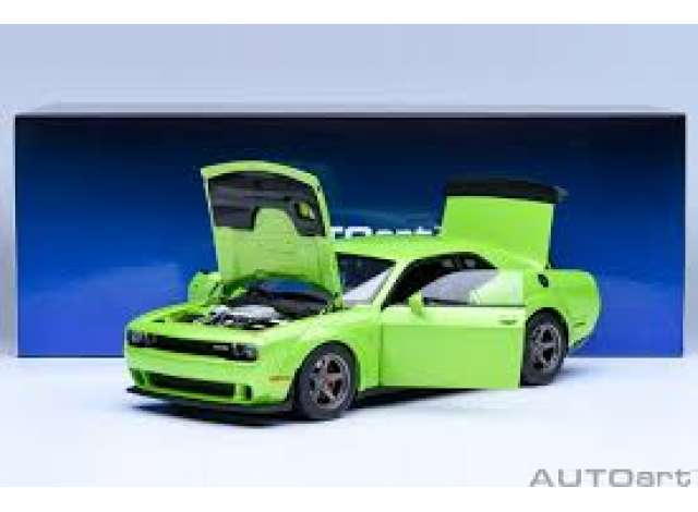 Dodge Challenger SRT Superstock, sublime 1:18 AutoArt Model