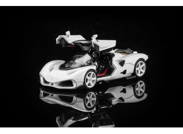 Pre-Order – Nilu, suzuka white 1:64 Motorhelix Model (MH67002) – ETA. October/November 2026