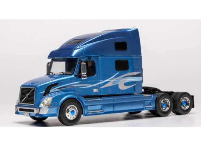Pre-Order – 2010 Volvo VNL 730, blue 1:43 IXO Models Model (ixotr251) – ETA. July/August 2026